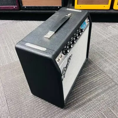 FENDER 68 CUSTOM VIBRO CHAMP REVERB 2